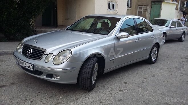 Mercedes E 220 2002, 321,000 km - 2.2 l - Bakı