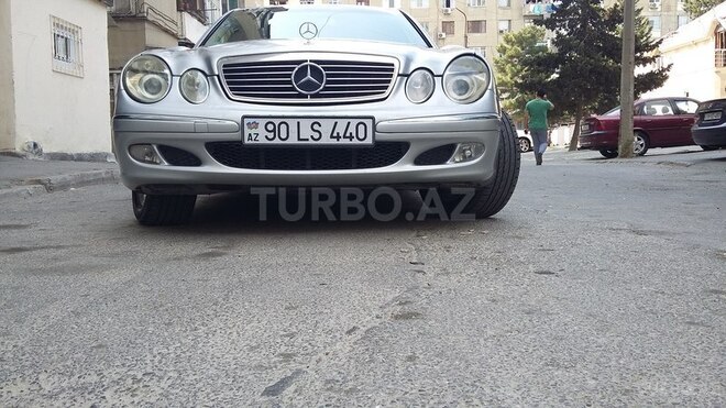 Mercedes E 220 2002, 321,000 km - 2.2 l - Bakı