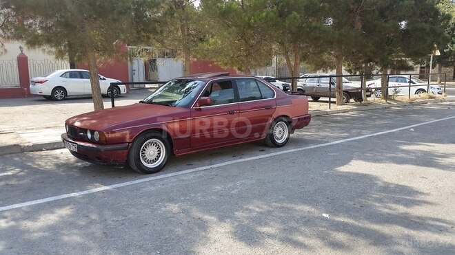BMW 520 1992, 300,000 km - 2.0 l - Bakı