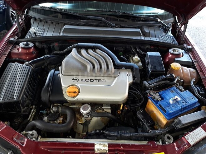 Opel Vectra 1997, 260,000 km - 1.6 l - Gəncə