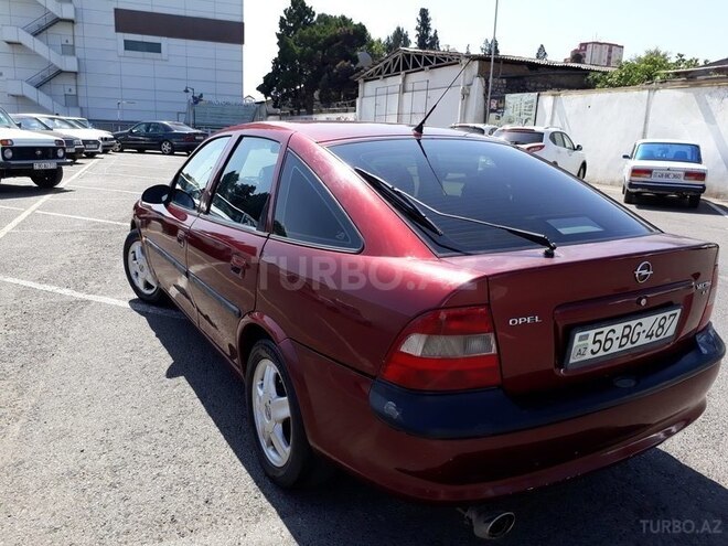 Opel Vectra 1997, 260,000 km - 1.6 l - Gəncə