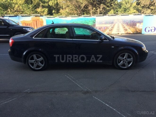 Audi A4 2002, 210,000 km - 3.0 л - Gəncə