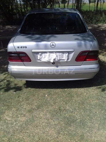 Mercedes E 270 2000, 248,000 km - 2.7 l - Bakı