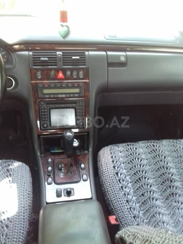 Mercedes E 270 2000, 248,000 km - 2.7 l - Bakı