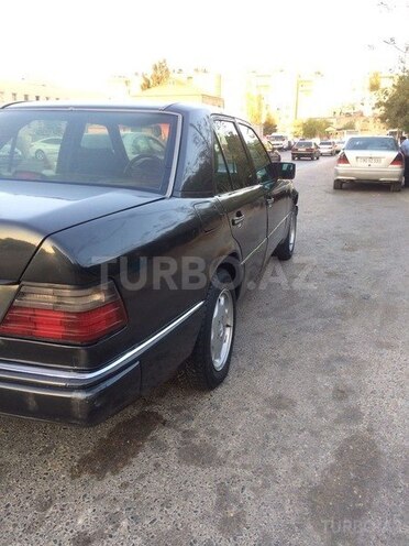 Mercedes E 230 1990, 230,000 km - 2.3 l - Bakı