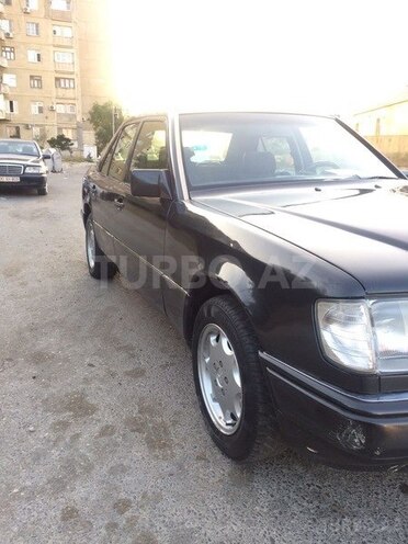 Mercedes E 230 1990, 230,000 km - 2.3 l - Bakı