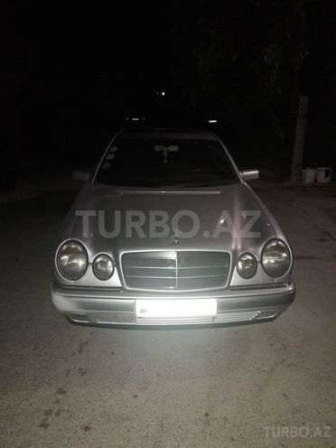 Mercedes E 220 1997, 226,400 km - 0.2 л - Bakı