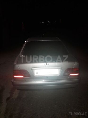 Mercedes E 220 1997, 226,400 km - 0.2 л - Bakı