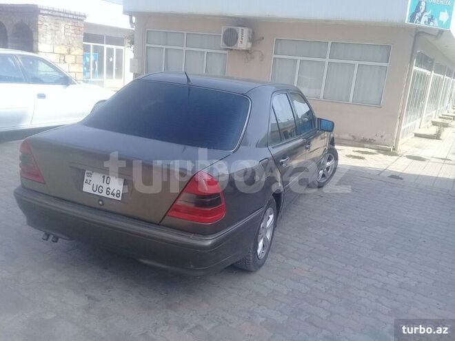 Mercedes C 220 1994, 940,000 km - 2.2 l - Quba