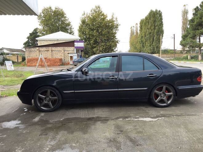 Mercedes E 240 1999, 328,560 km - 2.4 l - Ağdaş