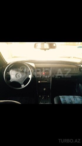 Mercedes C 200 1997, 242,000 km - 2.0 l - Saatlı