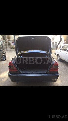 Mercedes C 200 1997, 242,000 km - 2.0 l - Saatlı