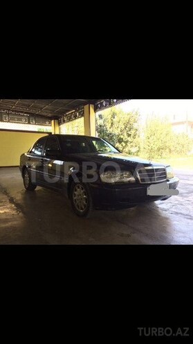 Mercedes C 200 1997, 242,000 km - 2.0 l - Saatlı
