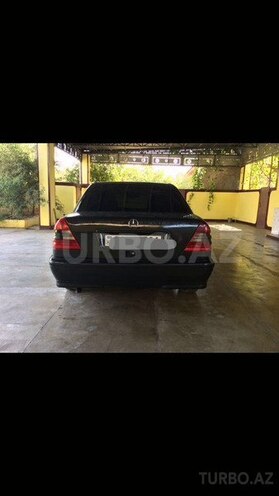 Mercedes C 200 1997, 242,000 km - 2.0 l - Saatlı