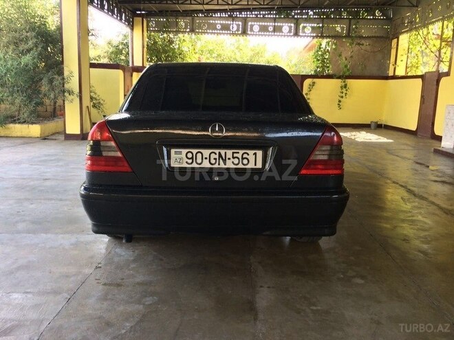 Mercedes C 200 1997, 254,000 km - 2.0 l - Saatlı
