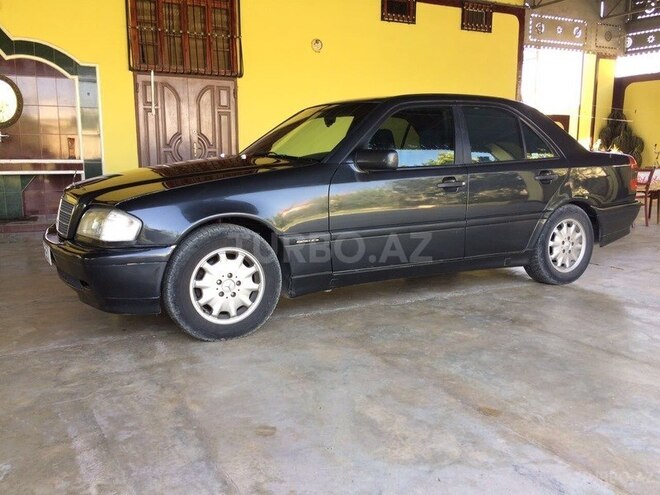 Mercedes C 200 1997, 254,000 km - 2.0 l - Saatlı