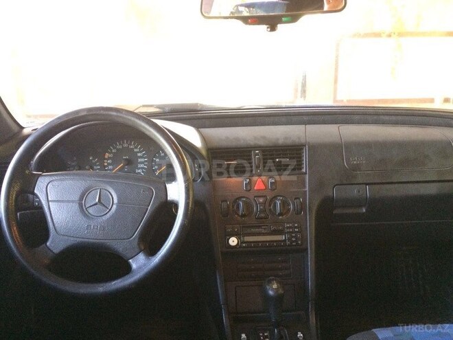 Mercedes C 200 1997, 254,000 km - 2.0 l - Saatlı