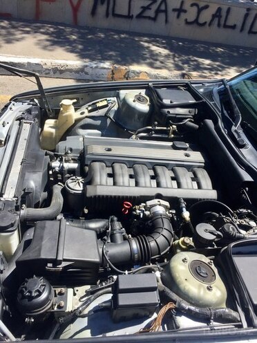 BMW 525 1994, 255,000 km - 2.5 l - Bakı