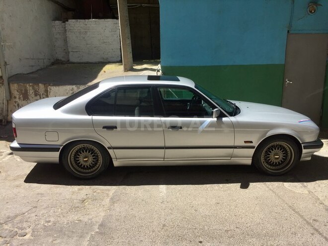 BMW 525 1994, 255,000 km - 2.5 l - Bakı