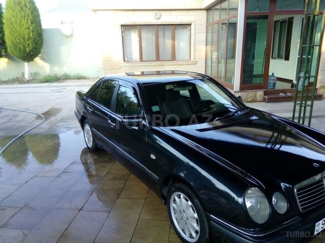 Mercedes E 240 1997, 395,241 km - 2.4 л - Bakı