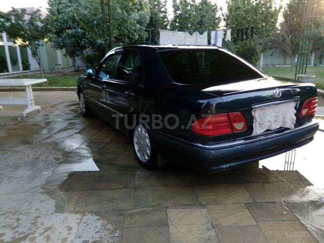 Mercedes E 240 1997, 395,241 km - 2.4 л - Bakı