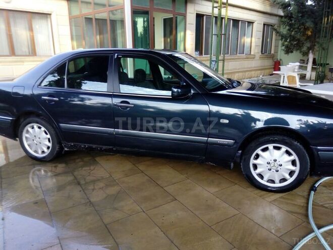 Mercedes E 240 1997, 395,241 km - 2.4 л - Bakı
