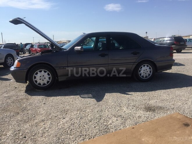 Mercedes C 200 1995, 200,000 km - 2.0 л - Masallı