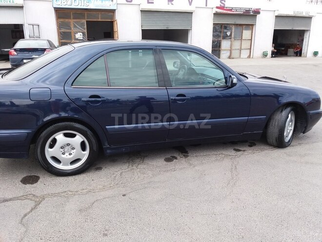 Mercedes E 220 1999, 400,000 km - 2.2 л - Sumqayıt