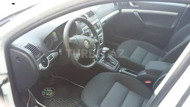 Skoda Octavia 2008, 246,000 km - 1.6 л - Bakı