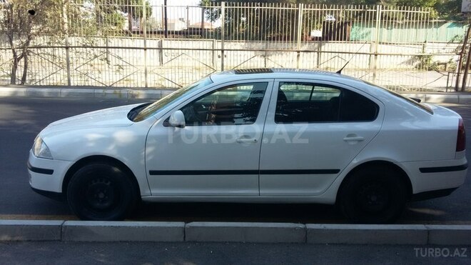 Skoda Octavia 2008, 246,000 km - 1.6 л - Bakı