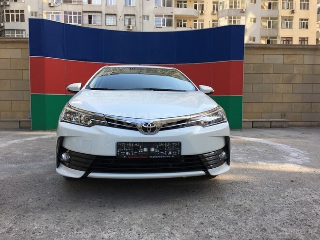 Toyota Corolla 2016, 13,000 km - 1.6 л - Bakı