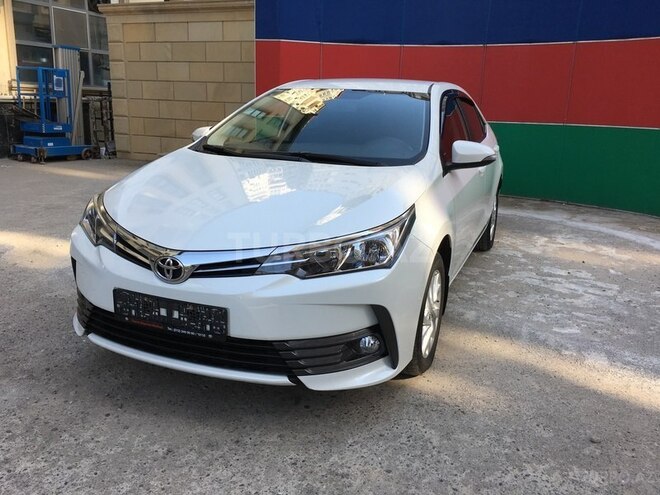 Toyota Corolla 2016, 13,000 km - 1.6 л - Bakı