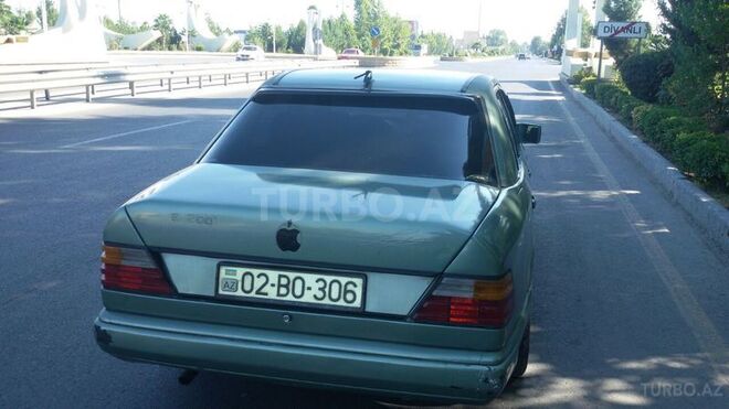 Mercedes E 230 1989, 410,000 km - 2.3 l - Bakı