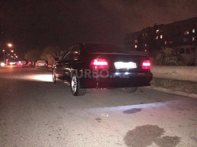BMW 528 1996, 200,000 km - 2.8 l - Sumqayıt