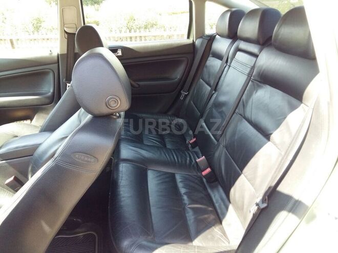 Volkswagen Passat 2002, 260,000 km - 1.8 l - Bakı