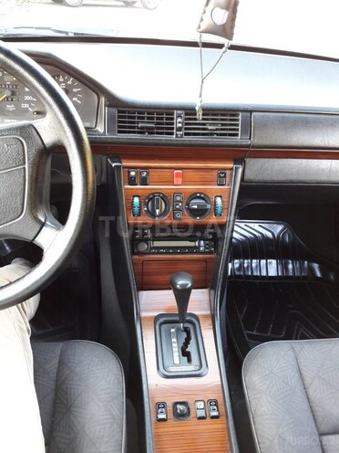 Mercedes E 300 1994, 59,200 km - 3.0 l - Qəbələ