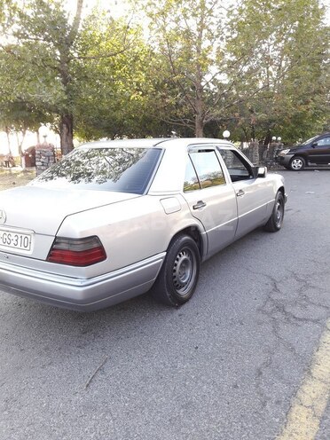 Mercedes E 300 1994, 59,200 km - 3.0 l - Qəbələ