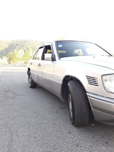 Mercedes E 300 1994, 59,200 km - 3.0 l - Qəbələ