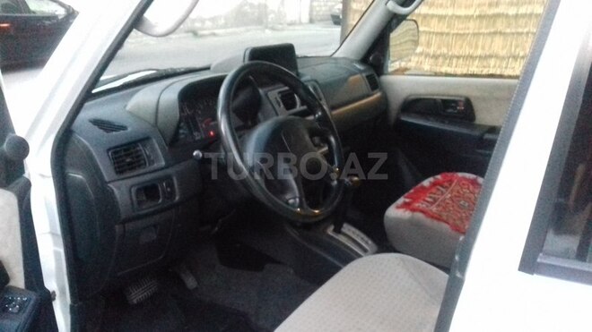 Mitsubishi Pajero io 2001, 152,000 km - 2.0 l - Bakı