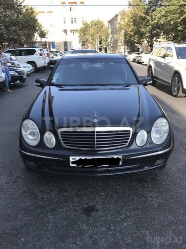 Mercedes E 220 2004, 298,000 km - 2.2 l - Bakı