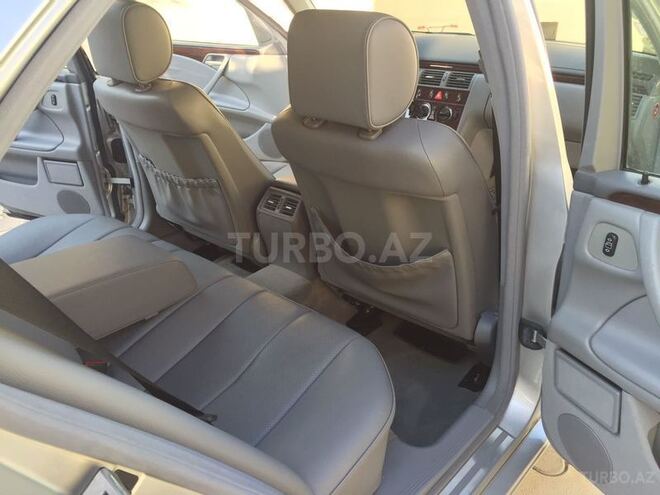 Mercedes E 220 2000, 141,000 km - 2.2 l - Bakı