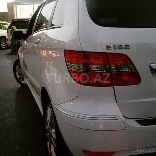 Mercedes B 170 2011, 34,000 km - 1.7 l - Bakı