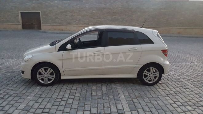 Mercedes B 170 2011, 34,000 km - 1.7 l - Bakı