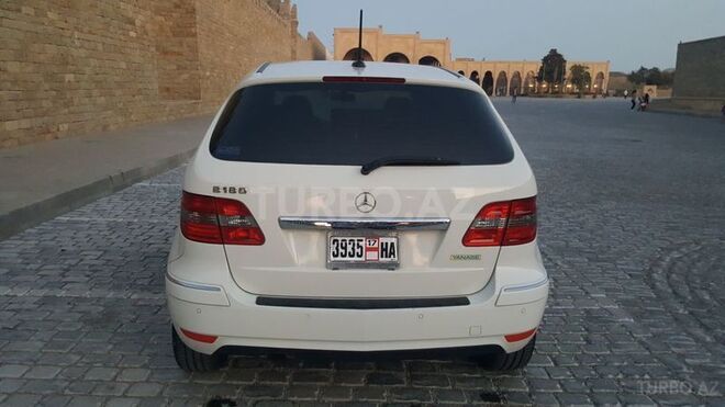 Mercedes B 170 2011, 34,000 km - 1.7 l - Bakı