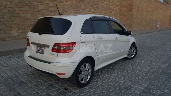 Mercedes B 170 2011, 34,000 km - 1.7 l - Bakı