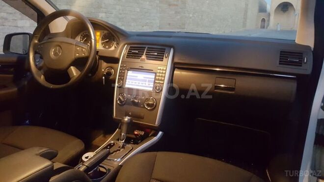 Mercedes B 170 2011, 34,000 km - 1.7 l - Bakı
