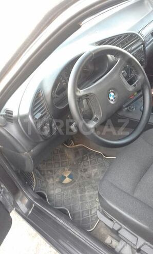 BMW 318 1992, 175,000 km - 1.8 л - Bakı