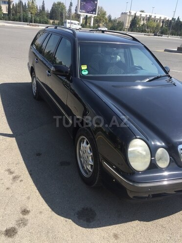 Mercedes E 240 2000, 177,000 km - 2.4 l - Gəncə