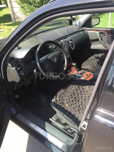 Mercedes E 240 2000, 177,000 km - 2.4 l - Gəncə