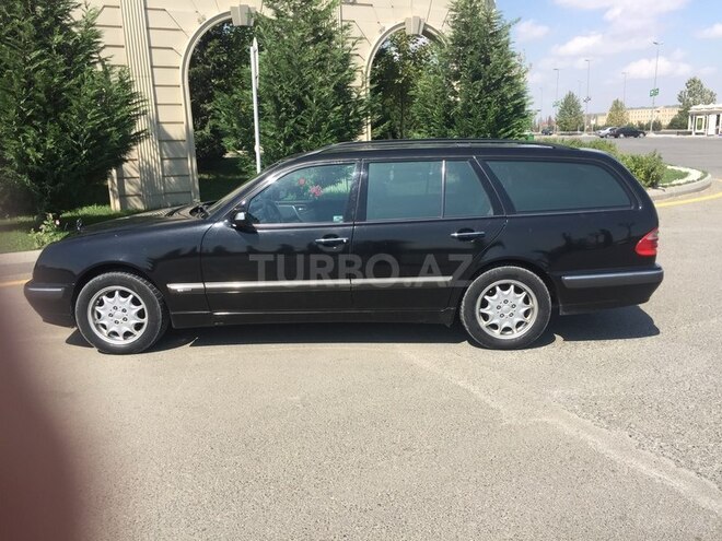 Mercedes E 240 2000, 177,000 km - 2.4 l - Gəncə